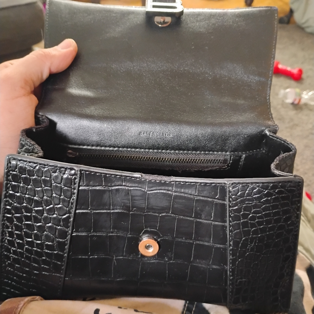 Black Crocodile-Embossed Handbag - Picture 8 of 8